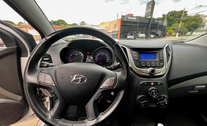 Hyundai HB20X Premium 1.6 Automático 2015