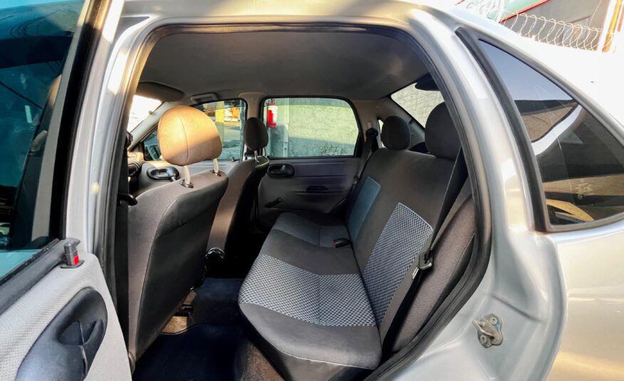 Chevrolet Classic LS 1.0 2012