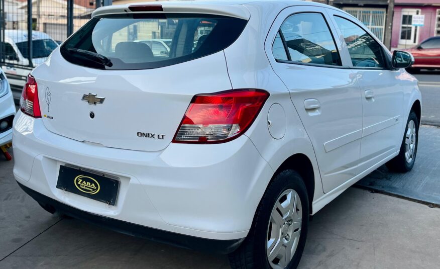 Chevrolet Onix LT 1.0 2013