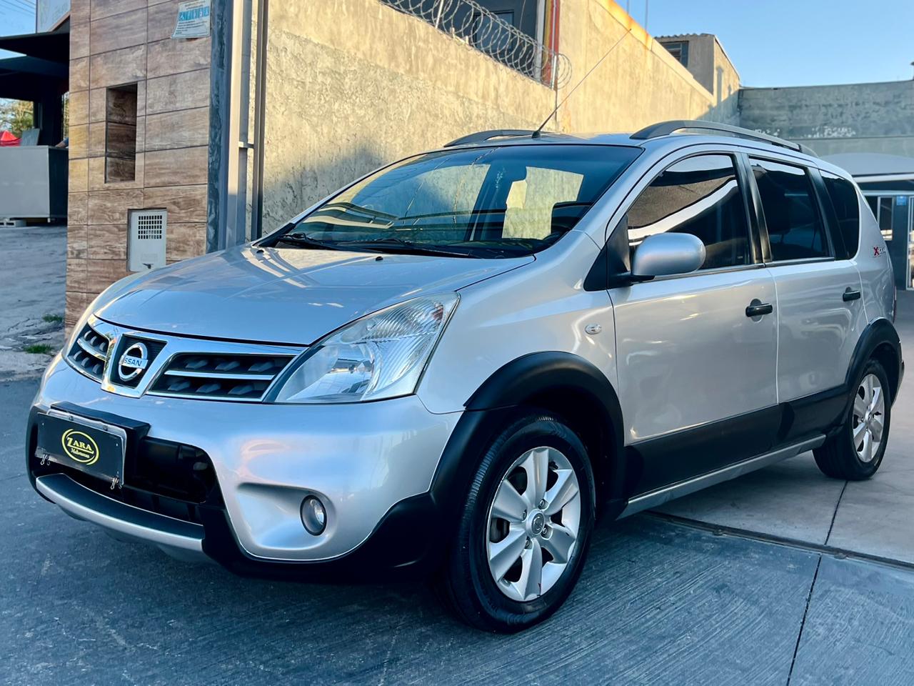 Nissan Livina X-GEAR SL 1.8 Automática 2012