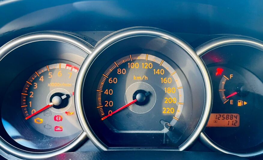 Nissan Livina X-GEAR SL 1.8 Automática 2012