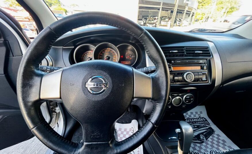 Nissan Livina X-GEAR SL 1.8 Automática 2012