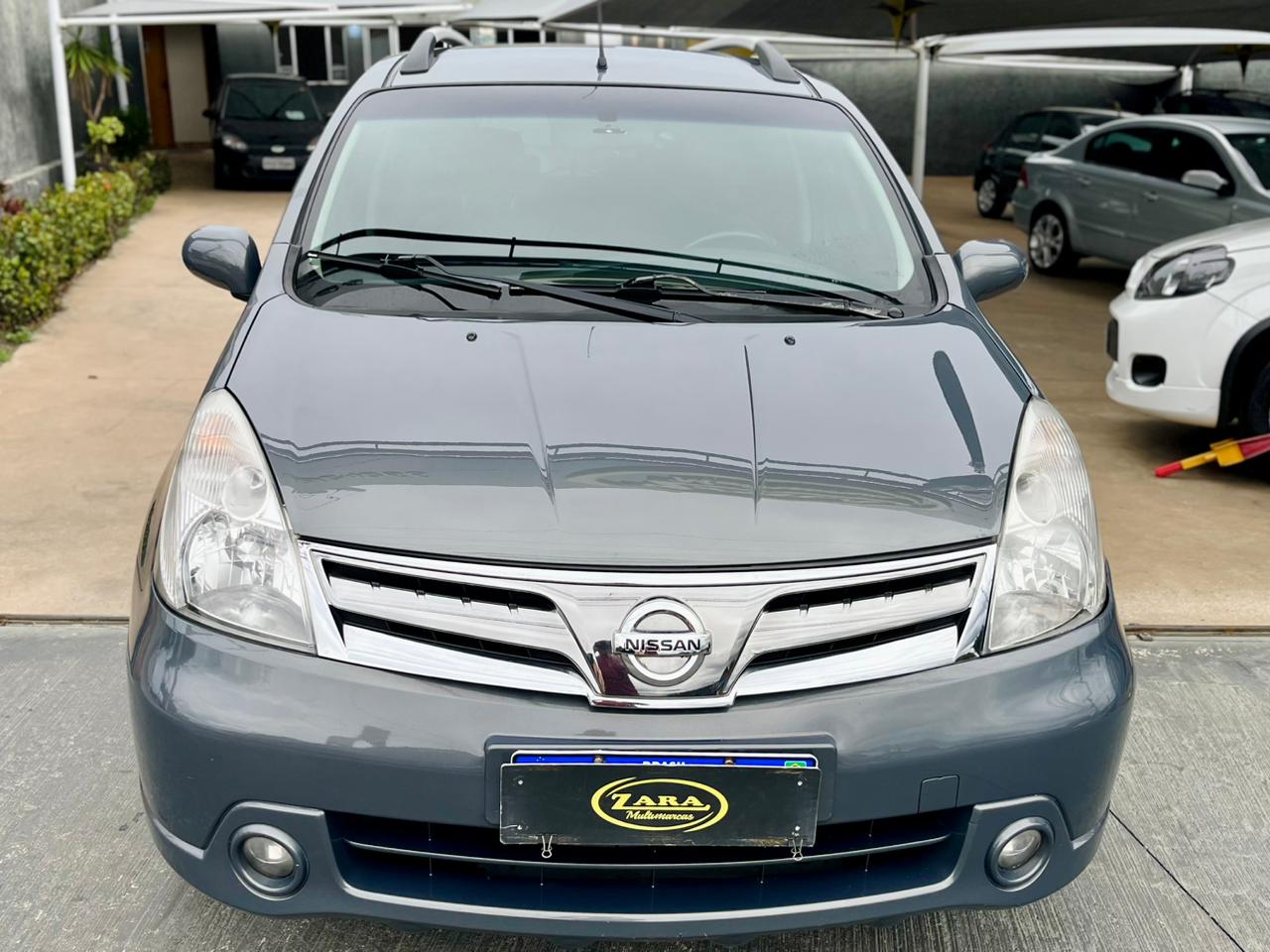 Nissan Grand Livina SL 1.8 Automática 2014