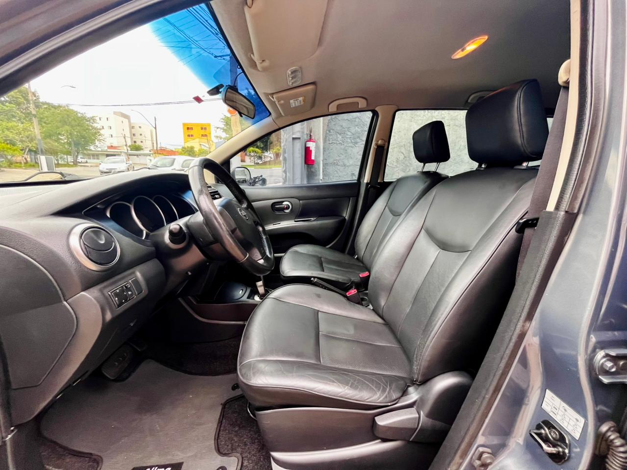 Nissan Grand Livina SL 1.8 Automática 2014