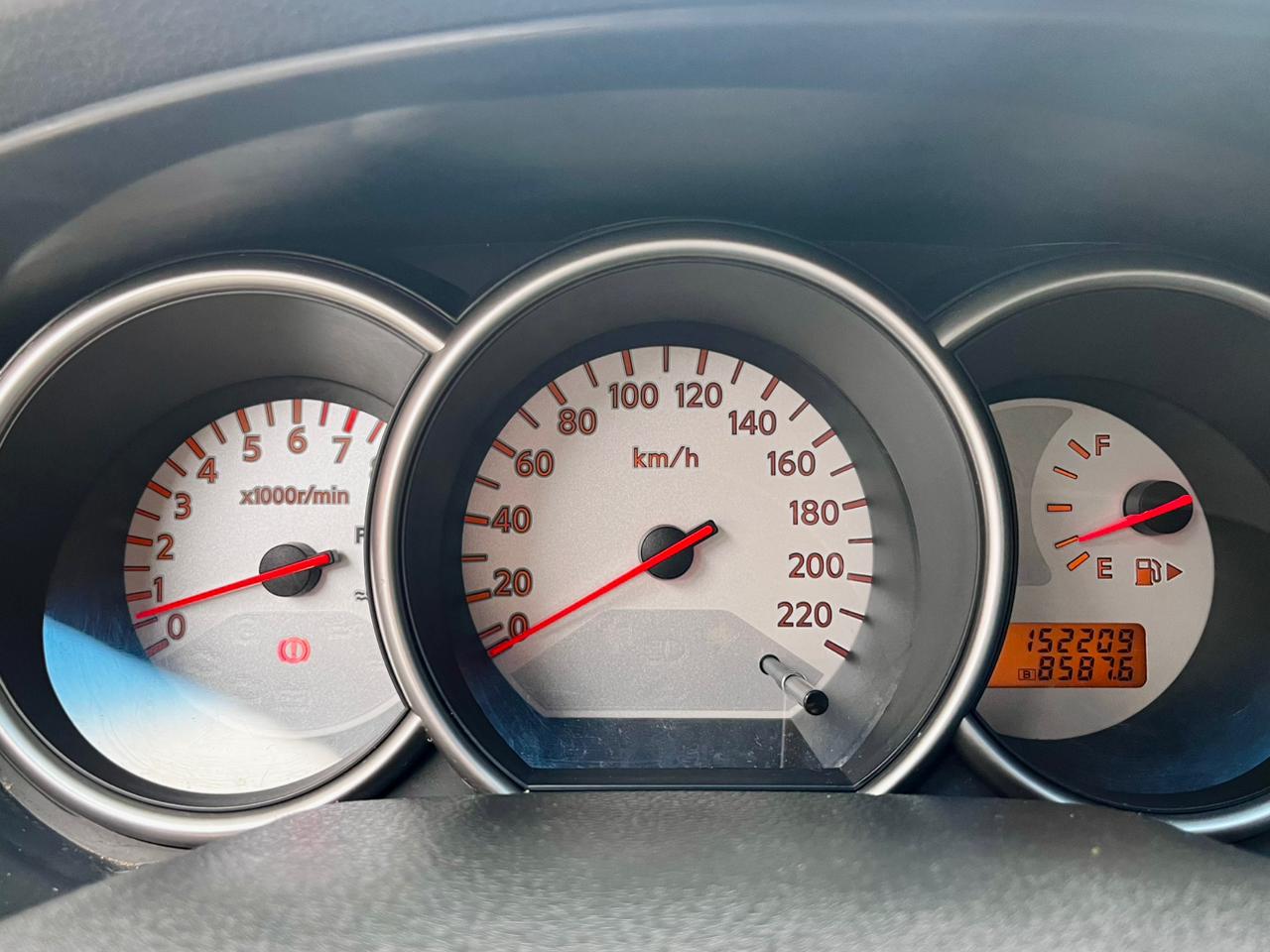 Nissan Grand Livina SL 1.8 Automática 2014