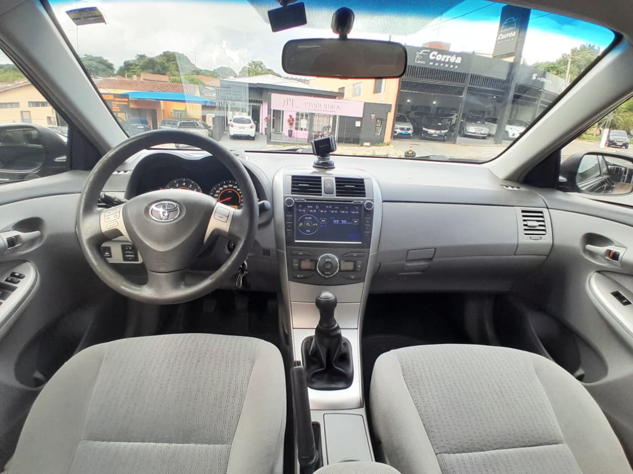 Toyota Corolla GLI 1.8 manual 2011
