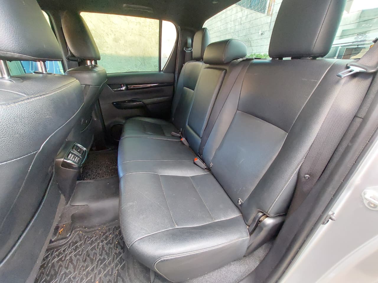 Toyota Hilux SRX TDI CD 50TH 4×4 2.8 Automático 2019