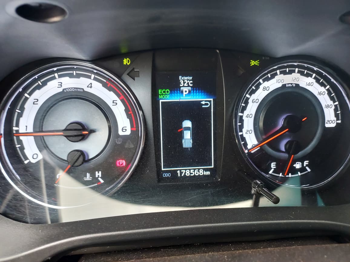 Toyota Hilux SRX TDI CD 50TH 4×4 2.8 Automático 2019