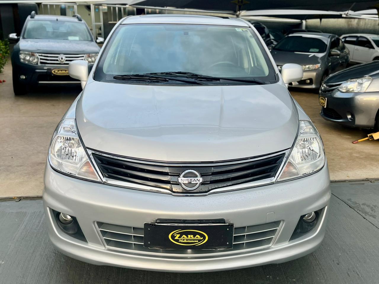 Nissan Tiida SL 1.8 Automático 2012