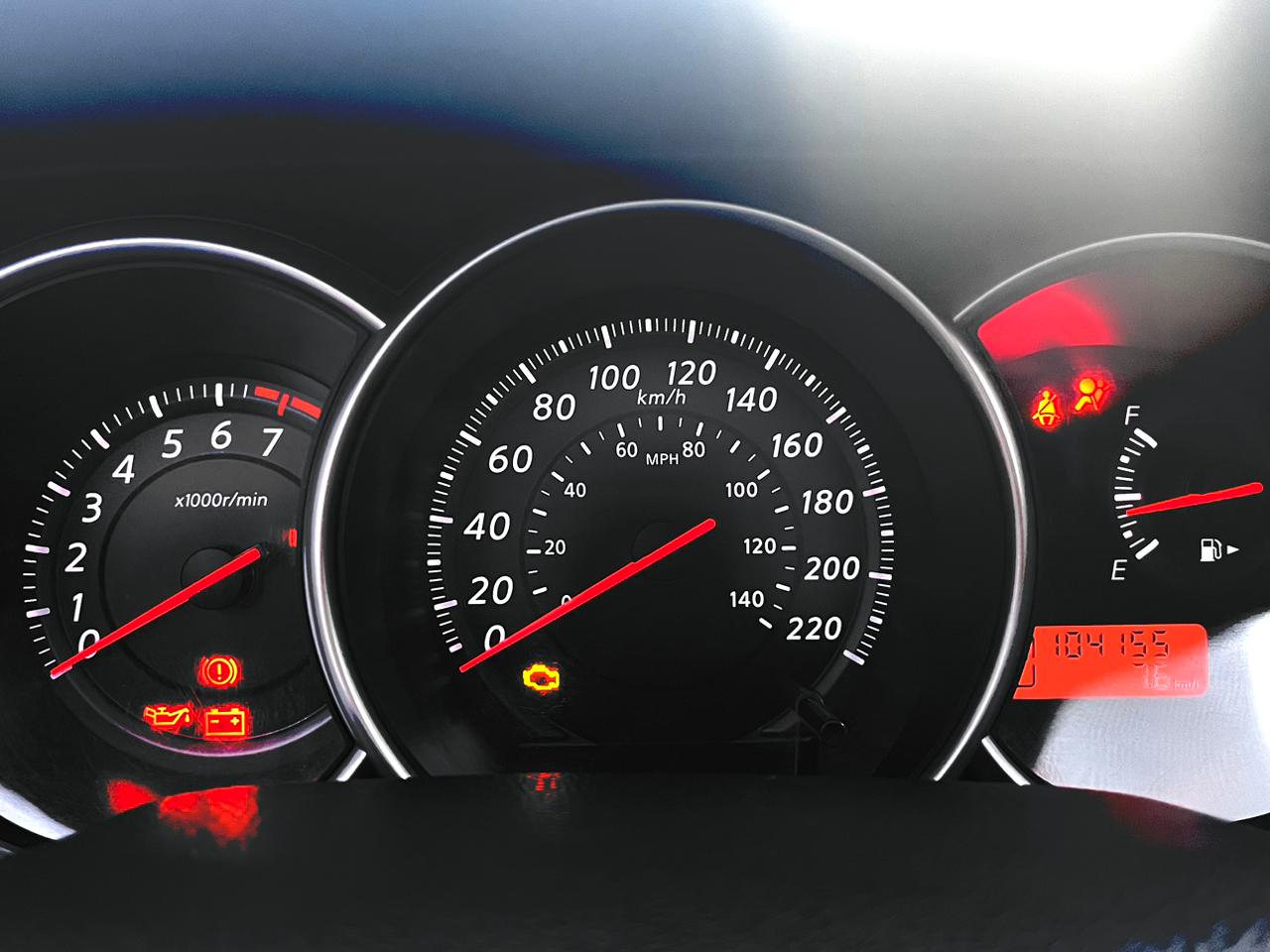 Nissan Tiida SL 1.8 Automático 2012