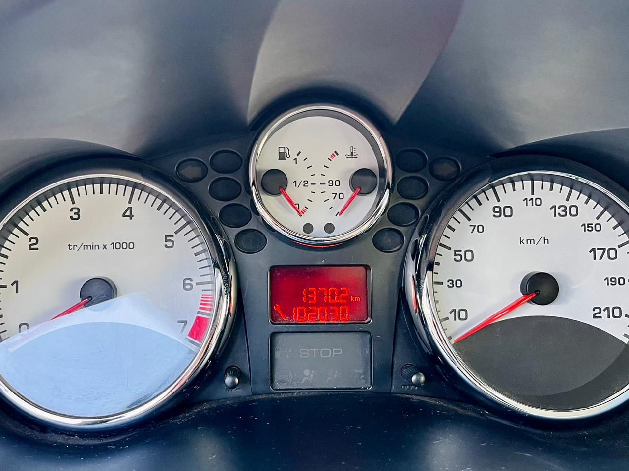 Peugeot 207 XR 1.4 2012