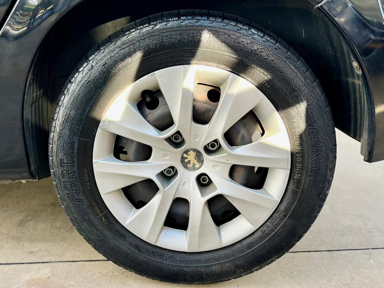 Peugeot 207 XR 1.4 2012