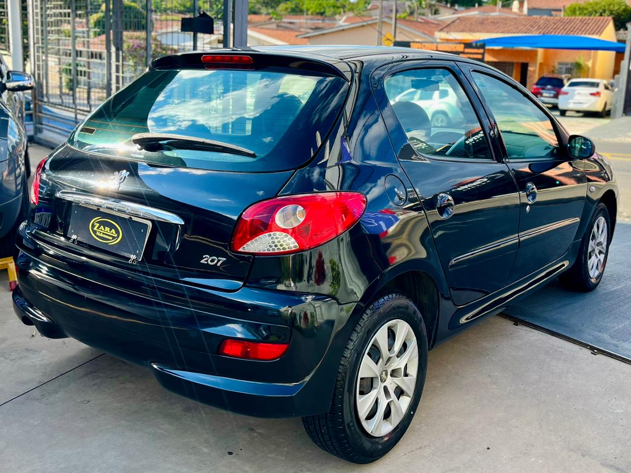 Peugeot 207 XR 1.4 2012