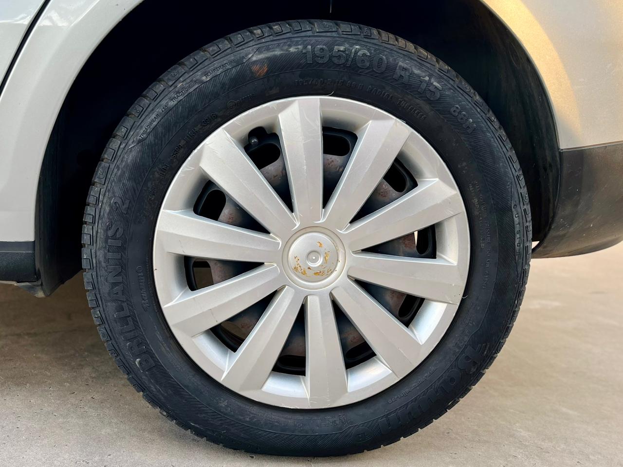 Volkswagen SpaceFox Trendline 1.6 2010