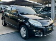 Renault Sandero Privilege 1.6 2013