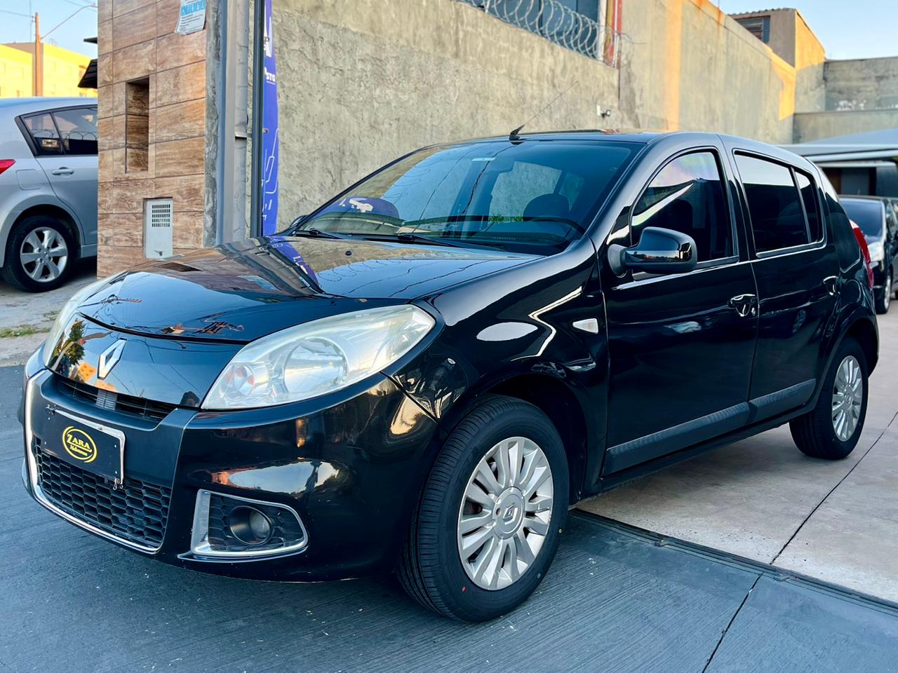 Renault Sandero Privilege 1.6 2013