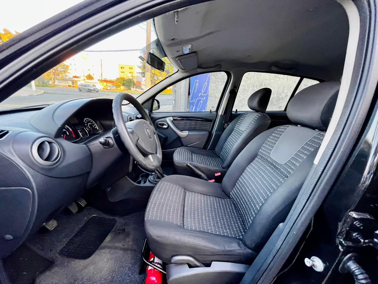 Renault Sandero Privilege 1.6 2013