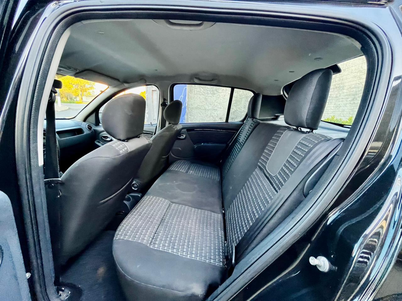 Renault Sandero Privilege 1.6 2013