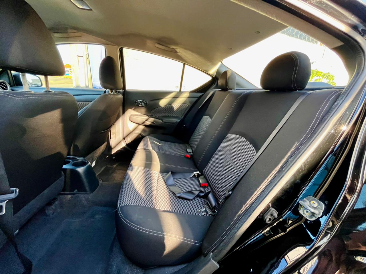 Nissan Versa S 1.6 2018