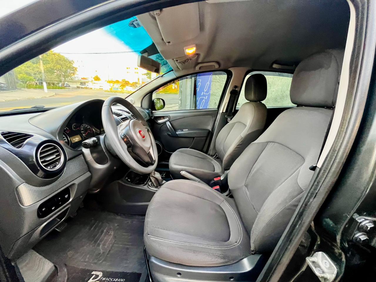 Fiat Grand Siena Attractive 1.4 2015