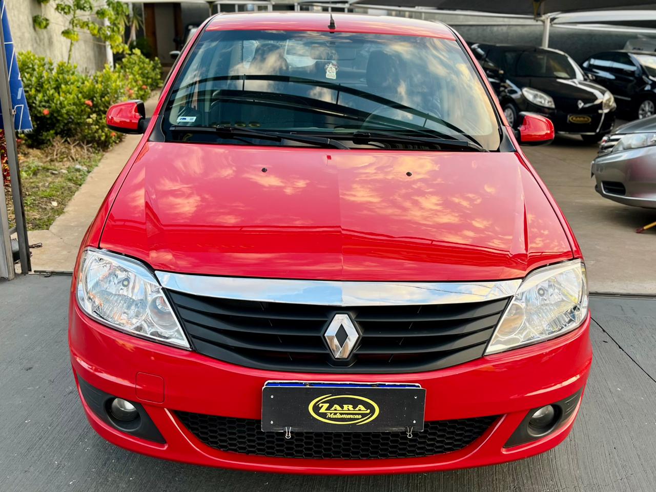 Renault Logan Expression 1.0 2013