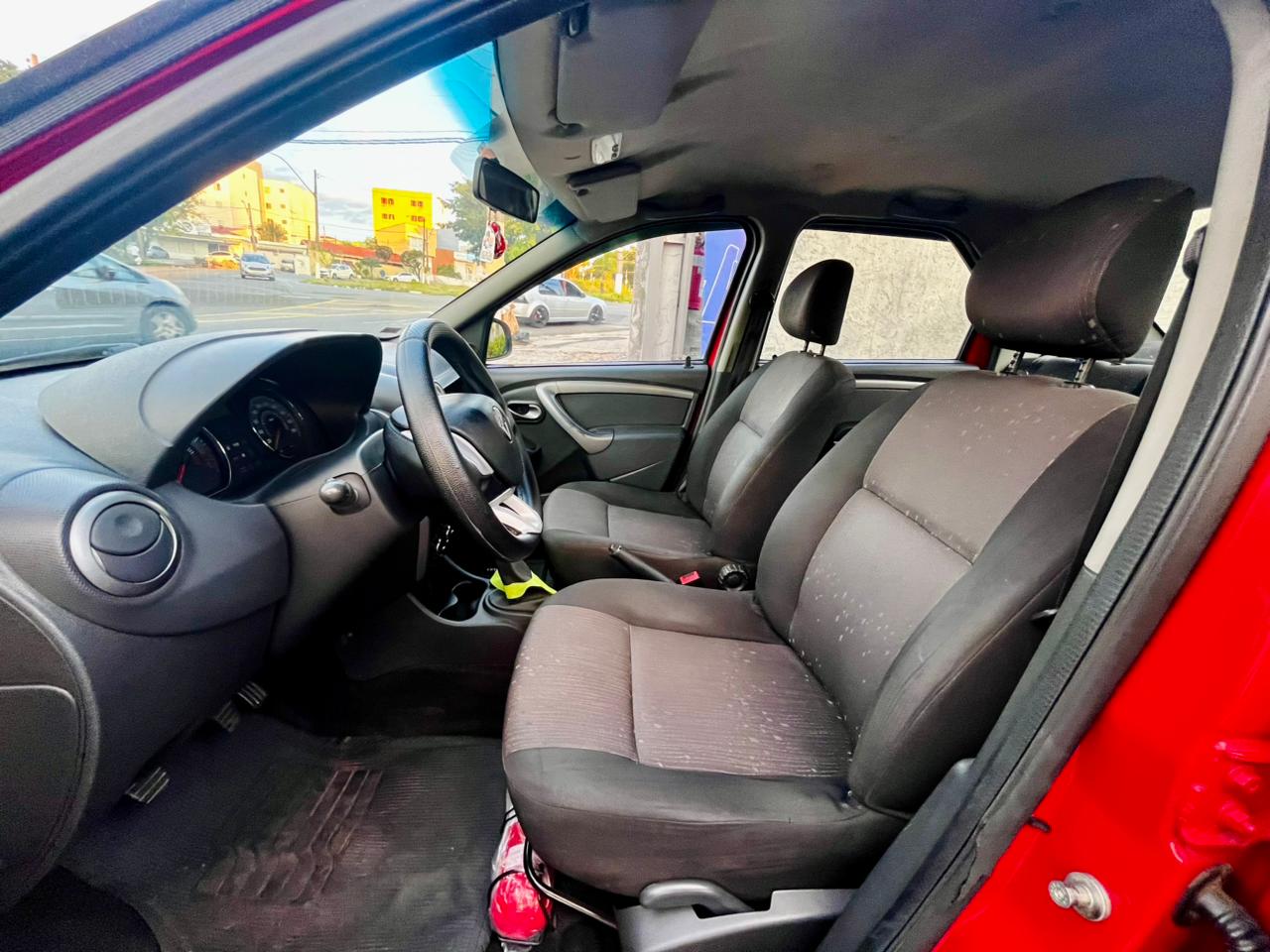 Renault Logan Expression 1.0 2013