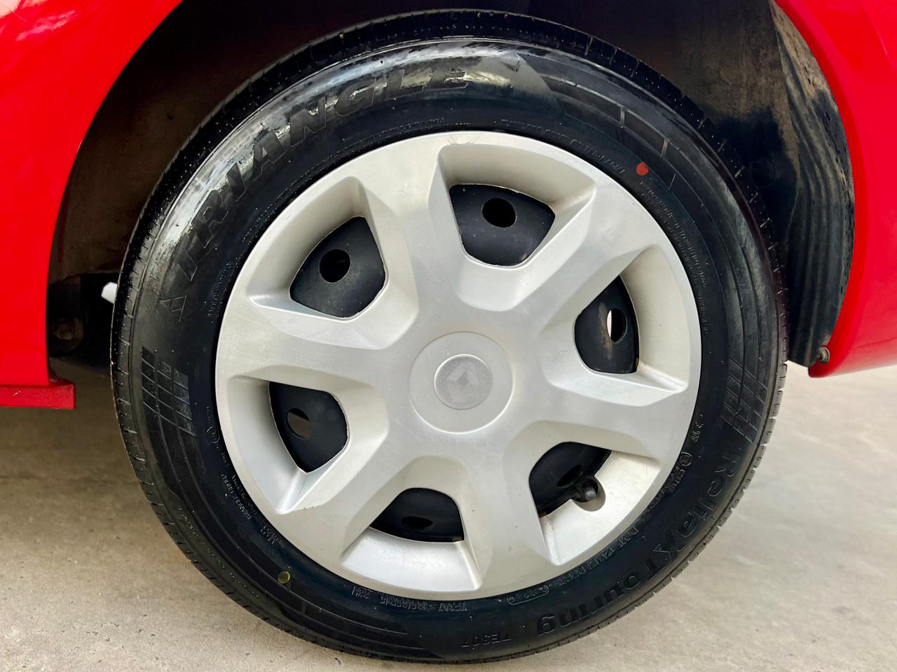 Renault Logan Expression 1.0 2013