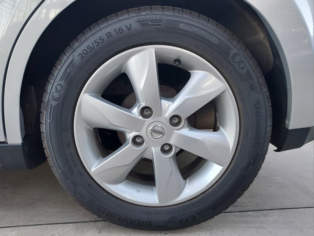 Nissan Tiida SL 1.8 Automático 2011