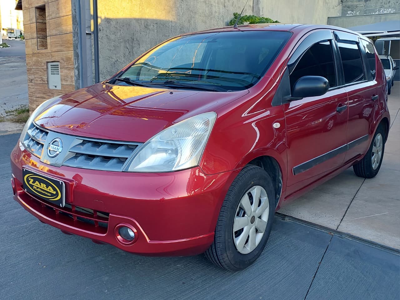 Nissan Livina SL 1.6 Manual 2012