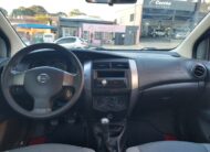 Nissan Livina SL 1.6 Manual 2012