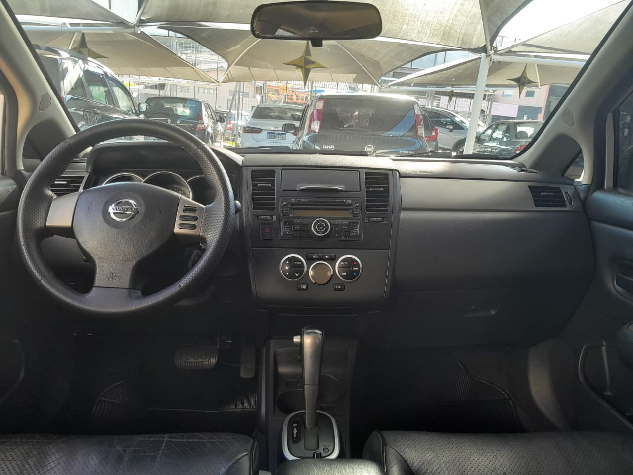 Nissan Tiida SL 1.8 Automático 2011