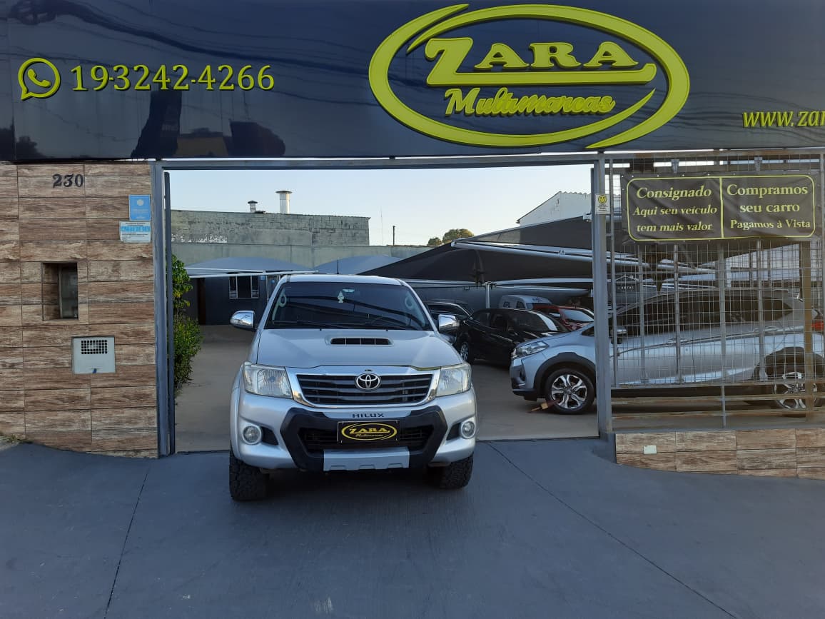 Toyota Hilux SRV TDI 4WD CD 3.0 Automática 2012