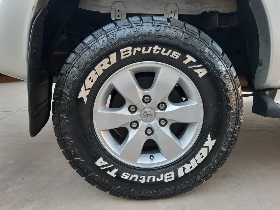Toyota Hilux SRV TDI 4WD CD 3.0 Automática 2012