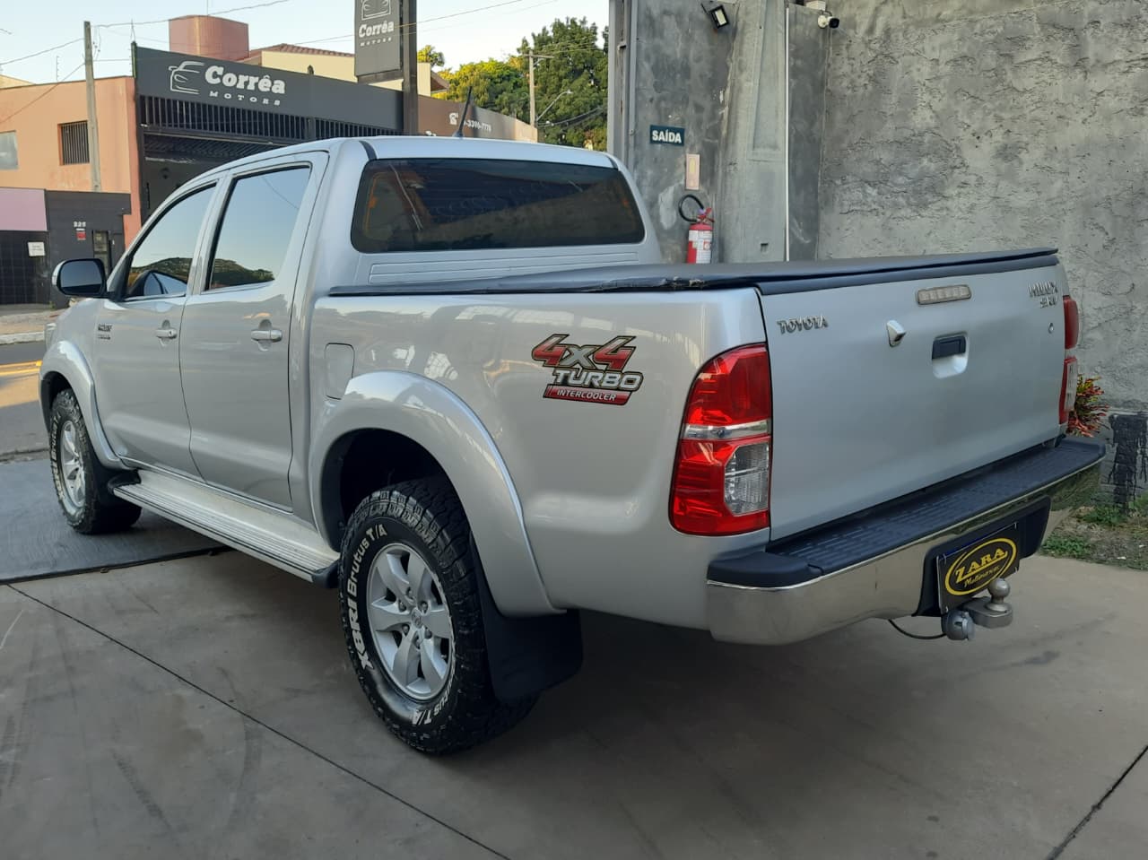 Toyota Hilux SRV TDI 4WD CD 3.0 Automática 2012