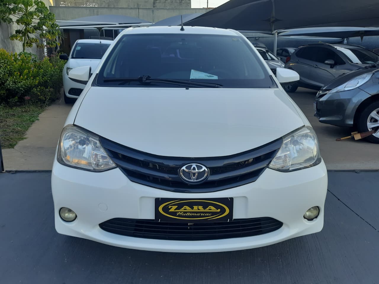 Toyota Etios X 1.3 Manual 2014