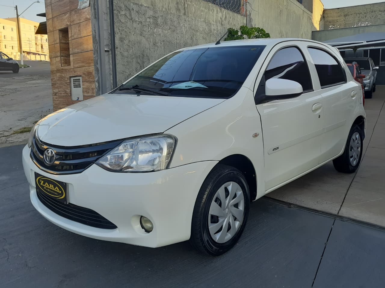 Toyota Etios X 1.3 Manual 2014