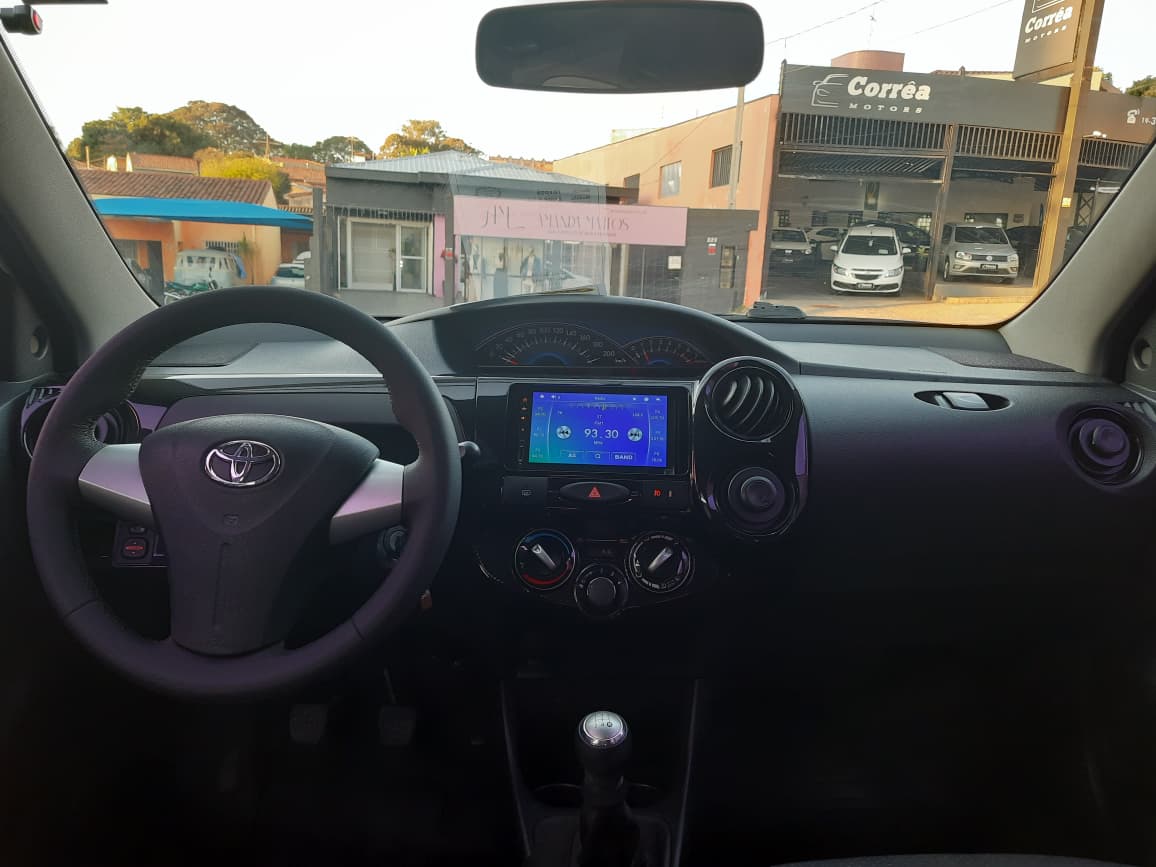 Toyota Etios X 1.3 Manual 2014