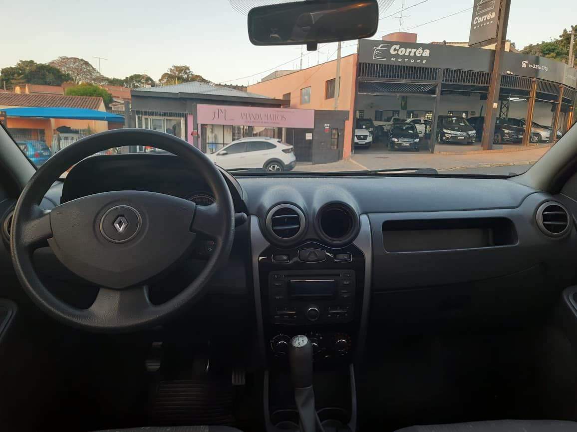 Renault Logan Expression 1.0 Manual 2013