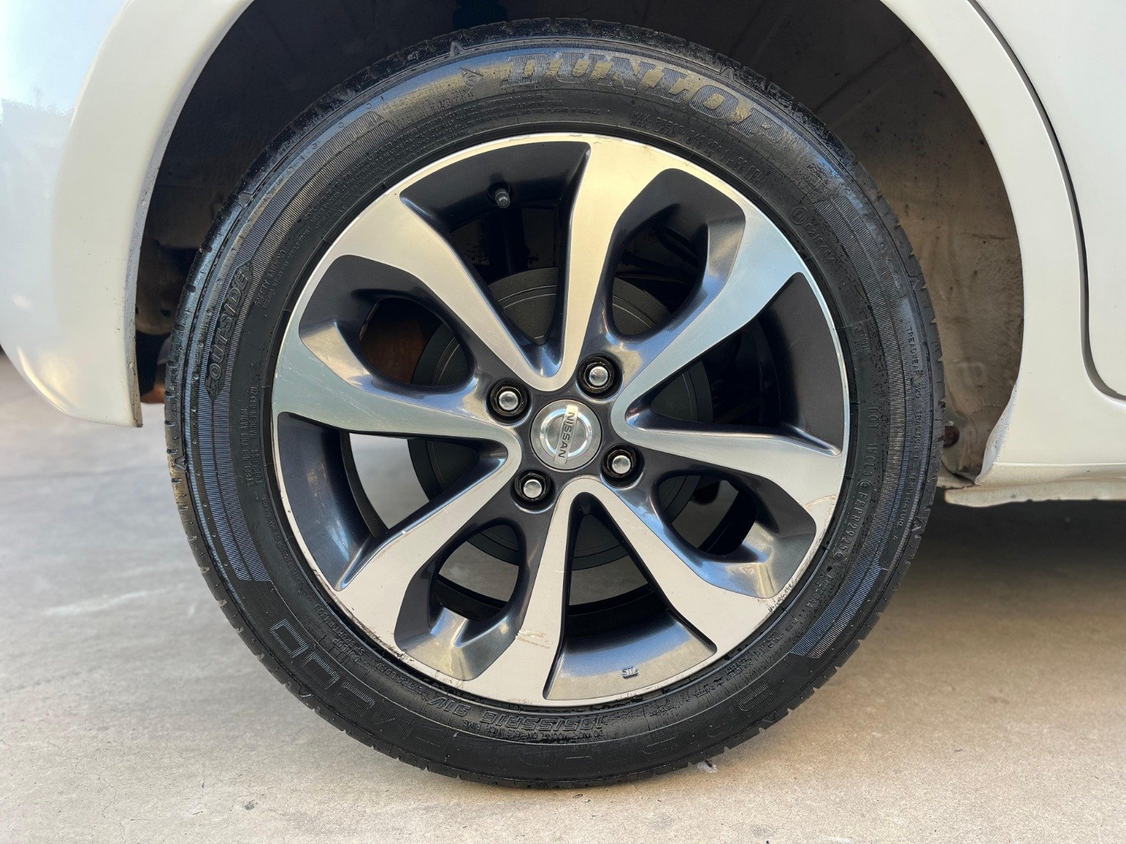 Nissan March SL 1.6 Manual 2015