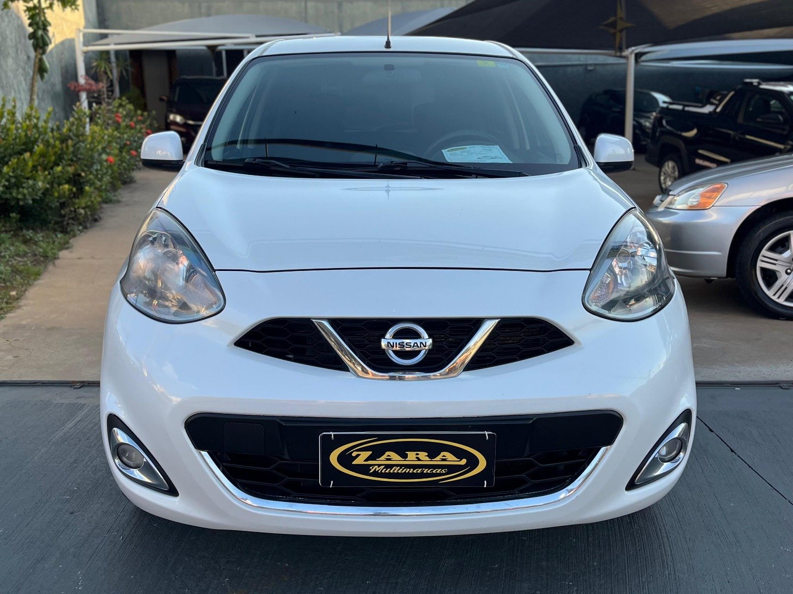 Nissan March SL 1.6 Manual 2015