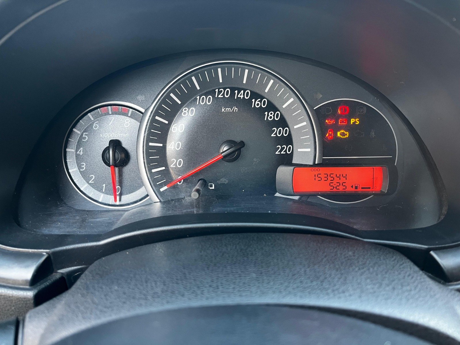 Nissan March SL 1.6 Manual 2015