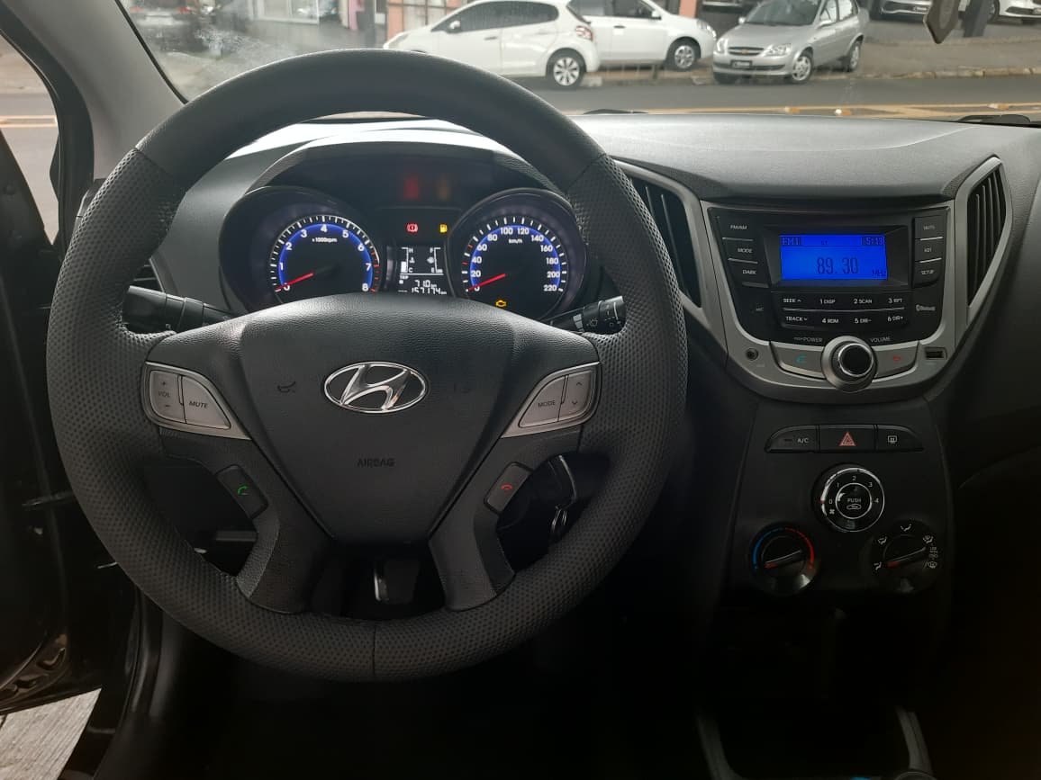 Hyundai HB20S Comfort 1.0 Flex Manual 2014